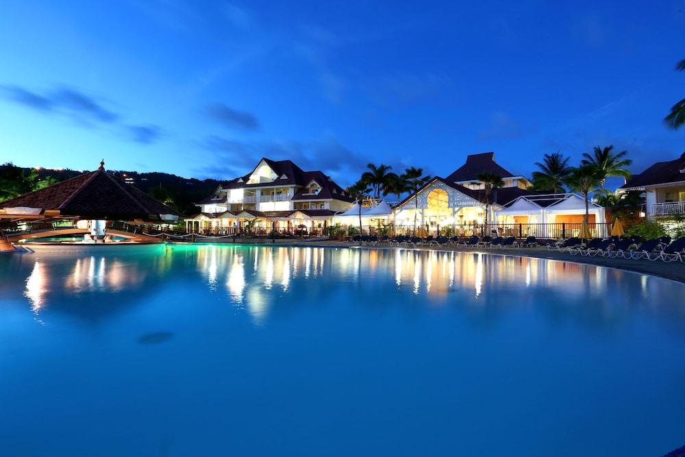 Residence Pierre & Vacances Premium Les Ilets Сент-Люс Екстер'єр фото
